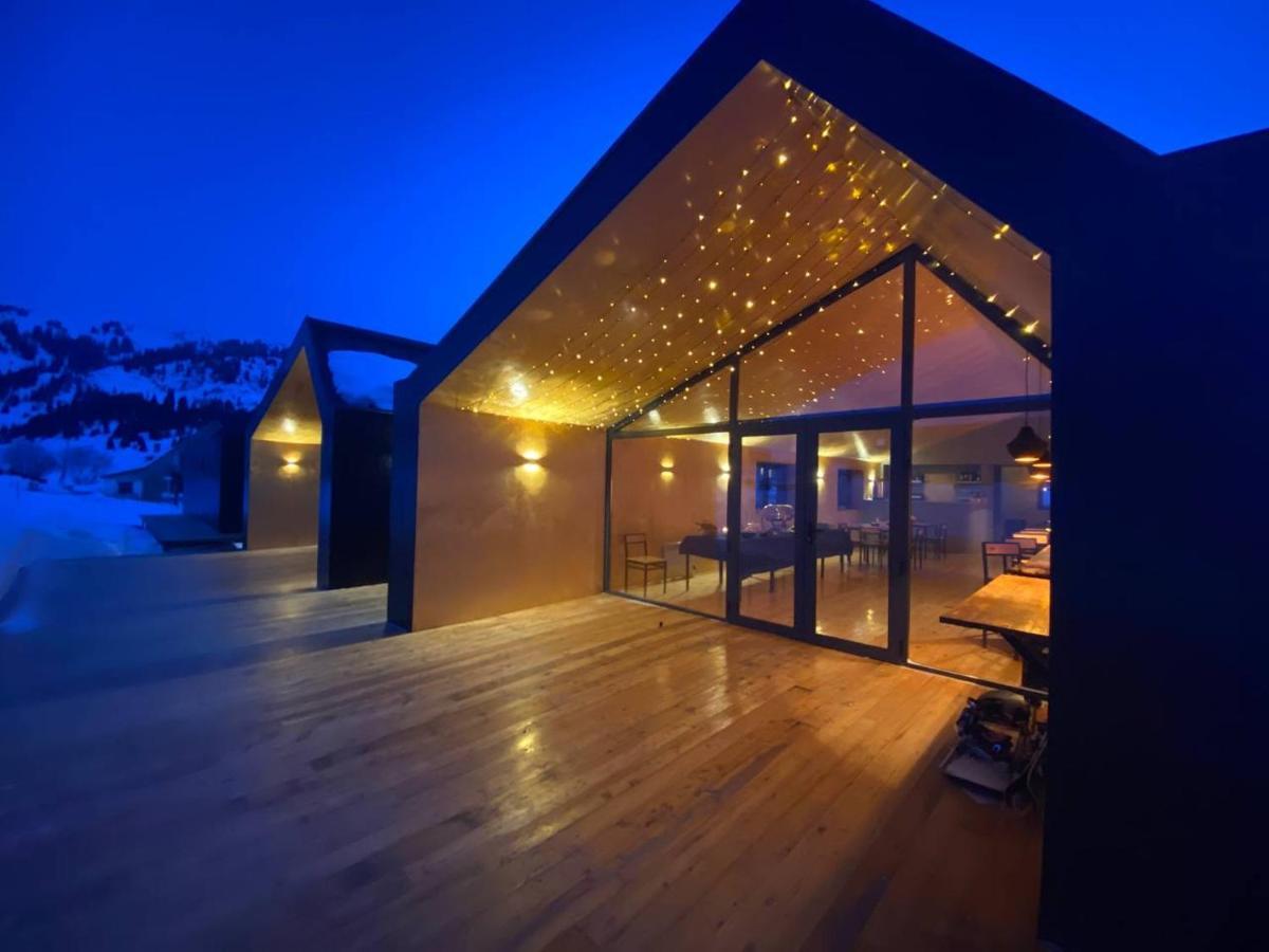 Peak Lodge Jyrgalan Luaran gambar