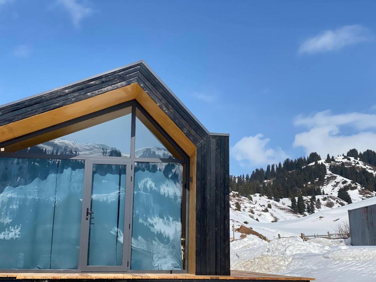 Peak Lodge Jyrgalan Luaran gambar